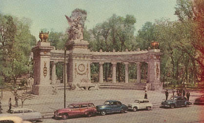 Monument to Benito Juarez, copyright © mexonline.com ®.